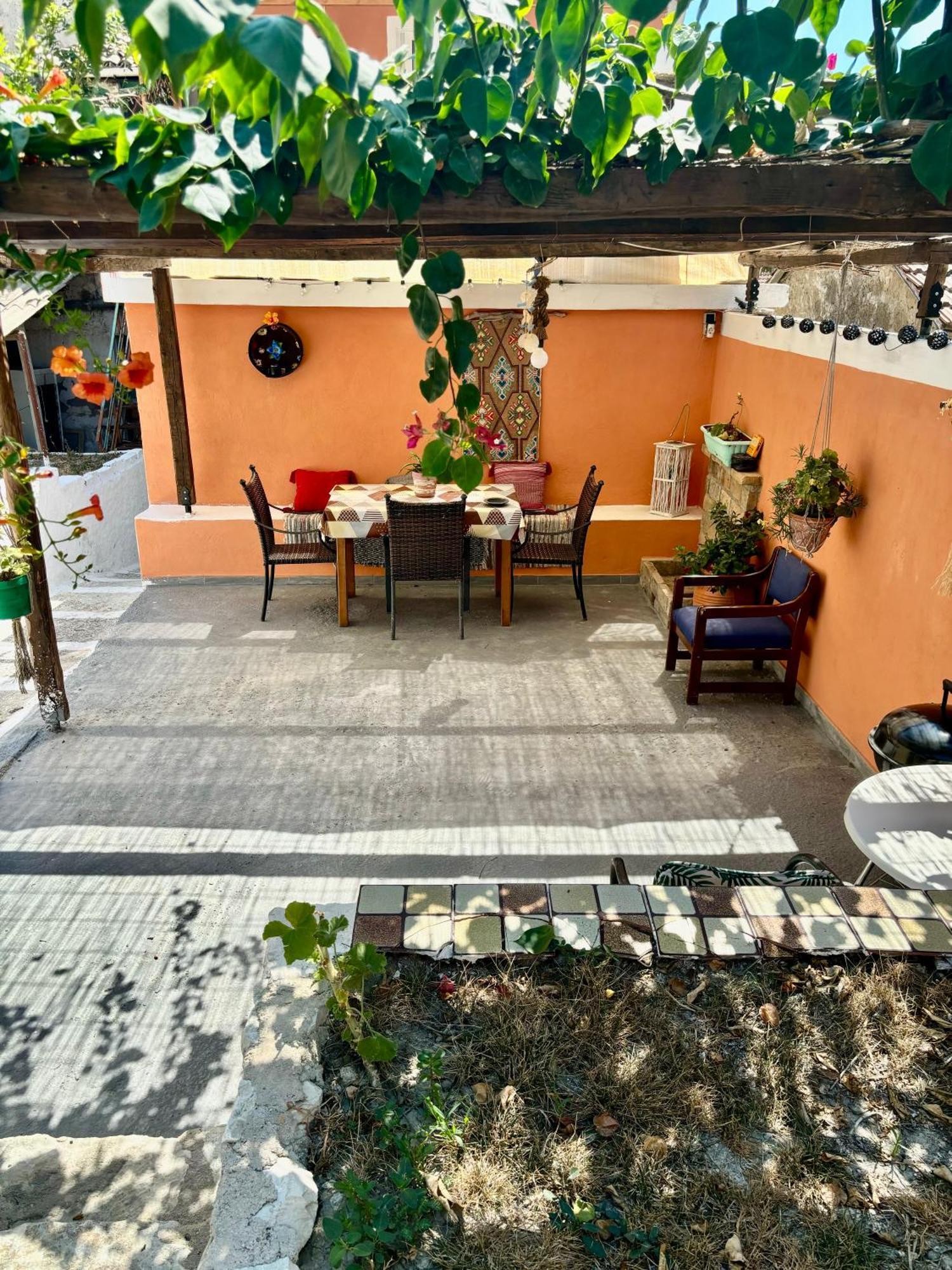 Traditional Corfiot House Appartement Perivólion