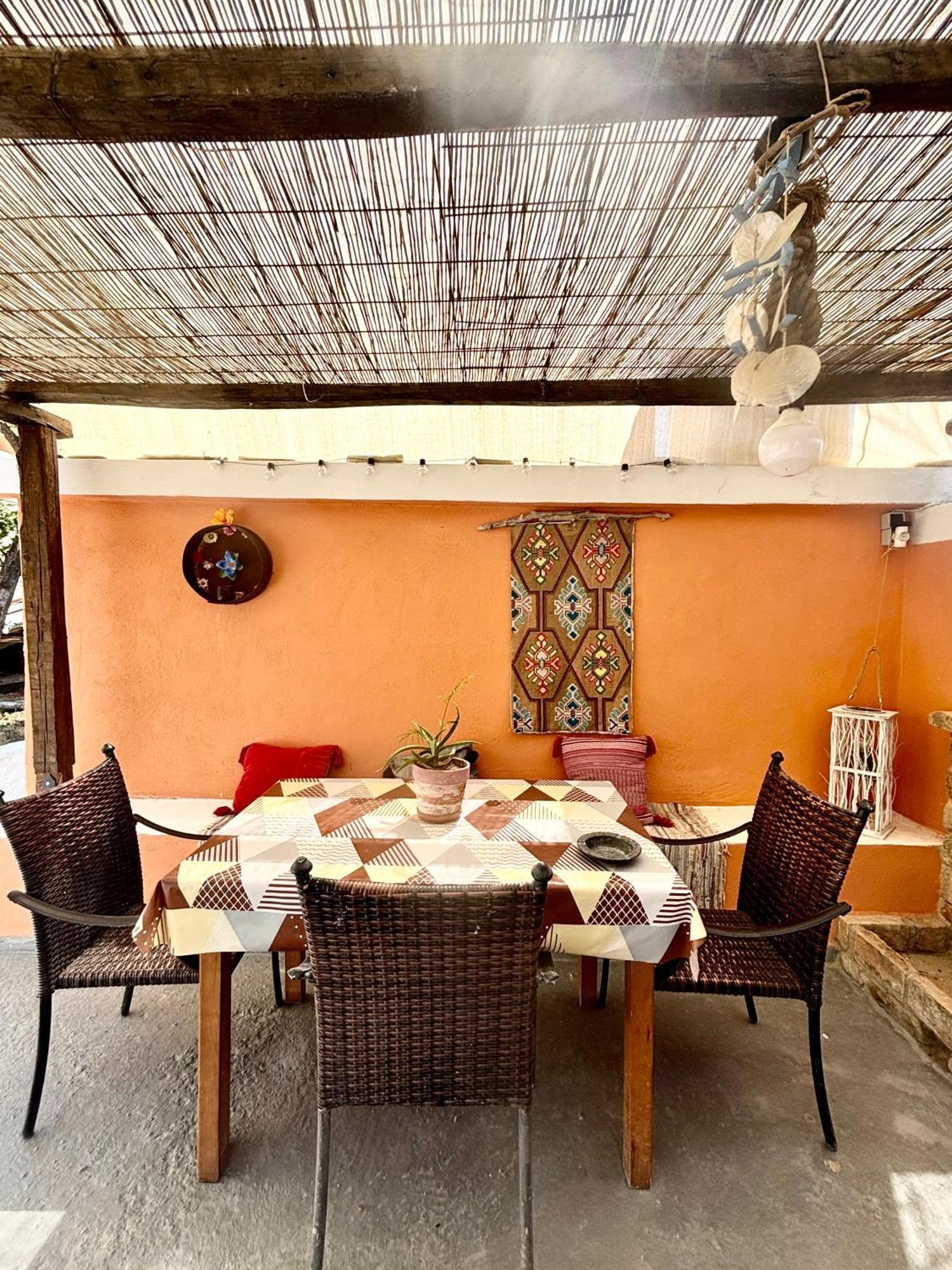 Traditional Corfiot House * Perivólion